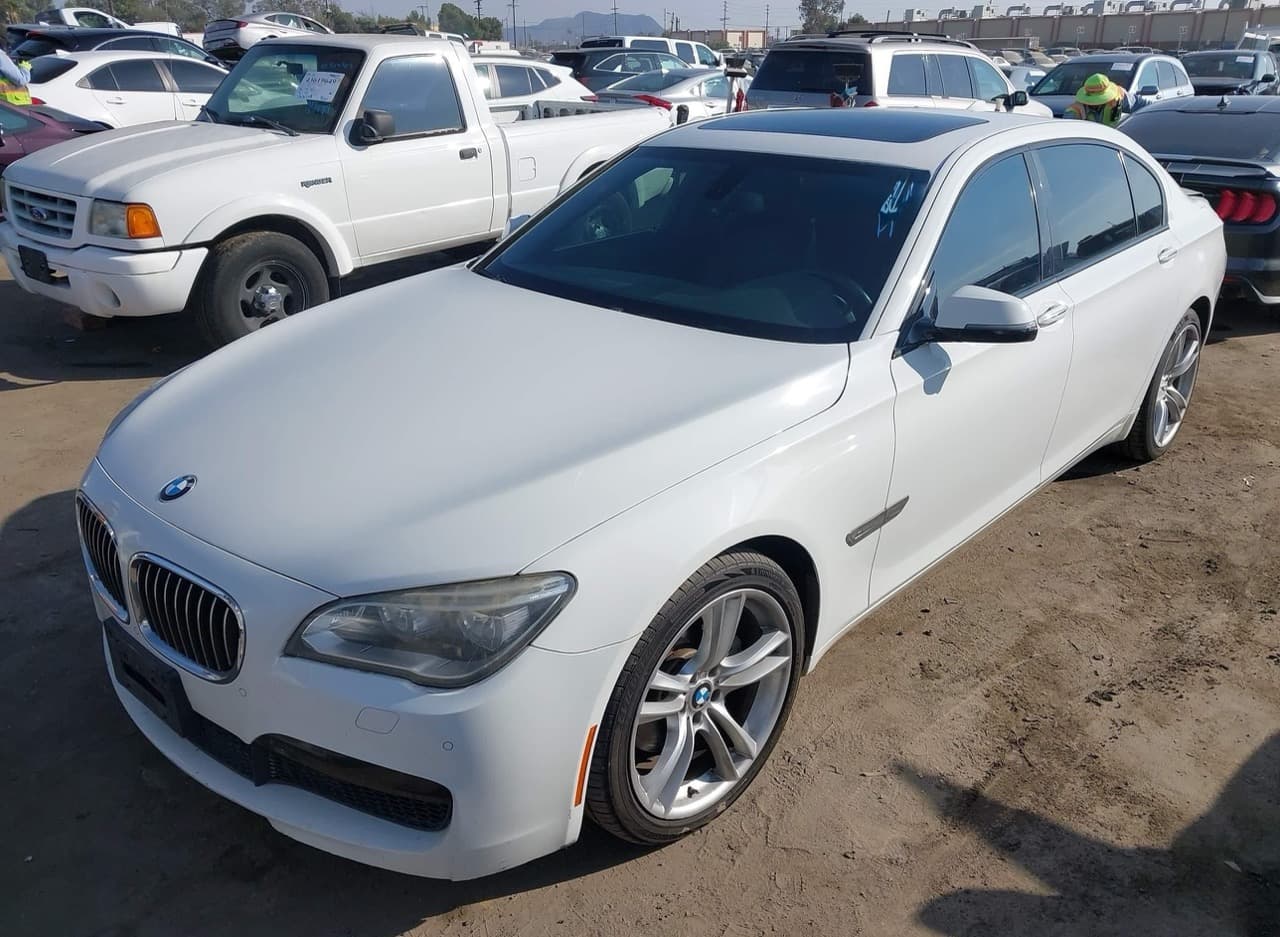 BMW F02